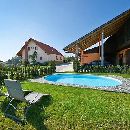 Farmhouse Lipoglav Loče pri Poljčanah Dış mekan fotoğraf