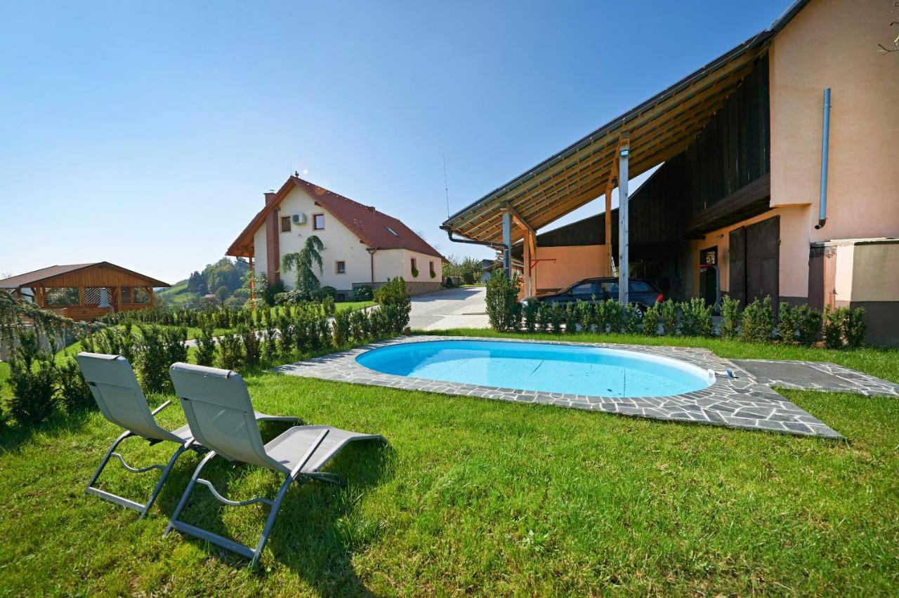 Farmhouse Lipoglav Loče pri Poljčanah Dış mekan fotoğraf